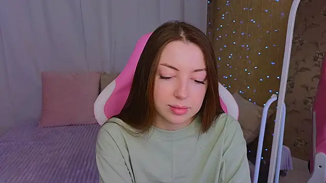 Snapshot of Ann_moon__ chatting on February 2025 12:16:02 PM Ann moon online show from February 2025 12:16:02 PM