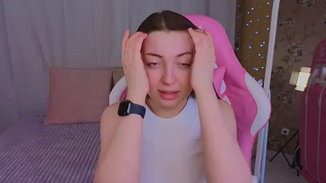 Snapshot of Ann_moon__ chatting on March 2025 01:35:02 PM Ann moon online show from March 2025 01:35:02 PM