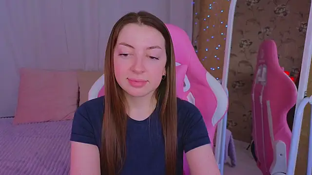 Snapshot of Ann_moon__ chatting on March 2025 06:21:02 PM Ann moon online show from March 2025 06:21:02 PM