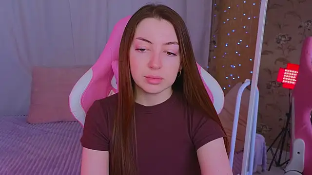 Snapshot of Ann_moon__ chatting on March 2025 02:01:02 PM Ann moon online show from March 2025 02:01:02 PM