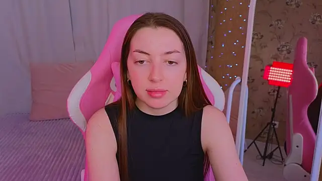 Snapshot of Ann_moon__ chatting on March 2025 12:45:01 PM Ann moon online show from March 2025 12:45:01 PM