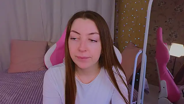 Snapshot of Ann_moon__ chatting on March 2025 12:23:02 PM Ann moon online show from March 2025 12:23:02 PM