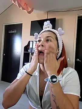 Sophie new25 online show from February 2026 01:10:01 PM