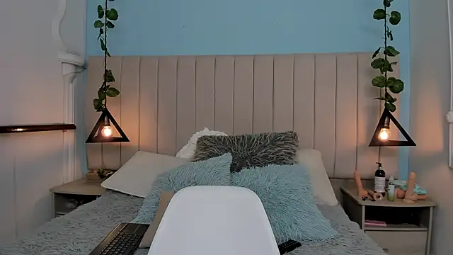 Snapshot of Paulina_Lopezz chatting on March 2025 08:43:01 PM Paulina Lopezz online show from March 2025 08:43:01 PM