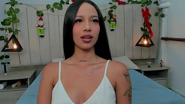 Paulina Lopezz online show from December 2025 09:52:02 PM