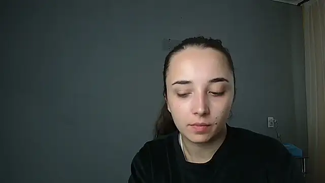 Eva Gloryy online show from September 2025 10:05:02 AM