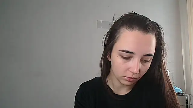 Eva Gloryy online show from November 2025 11:44:01 AM