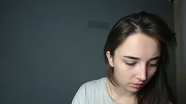 Eva Gloryy online show from November 2025 01:32:01 PM