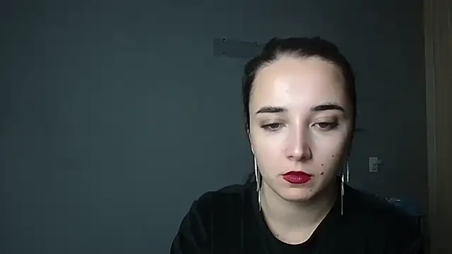 Eva Gloryy online show from November 2025 04:32:02 PM