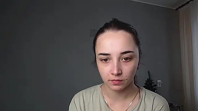 Eva Gloryy online show from February 2026 12:34:01 PM