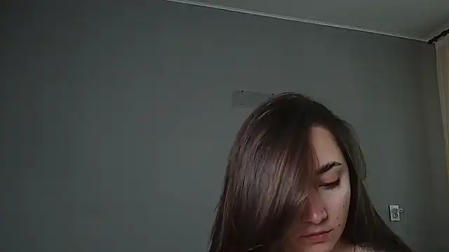 Eva Gloryy online show from May 2026 10:11:02 AM