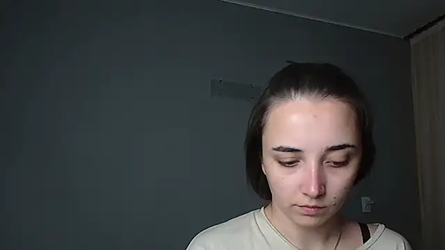 Eva Gloryy online show from May 2026 10:28:01 PM