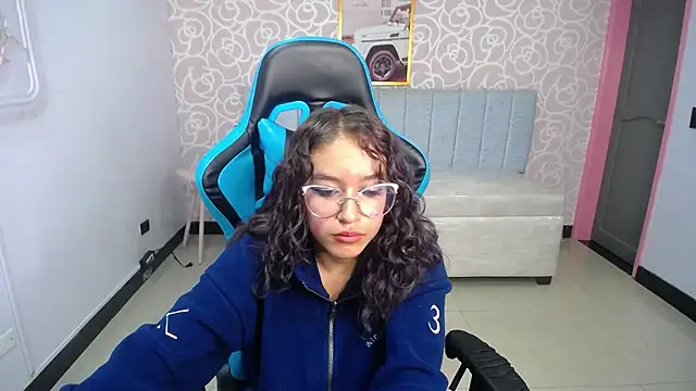 kassandra ch  online show from February 2025 11:31:02 AM