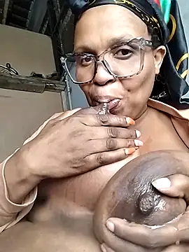 bubblendz1988 online show from June 2026 07:08:02 PM