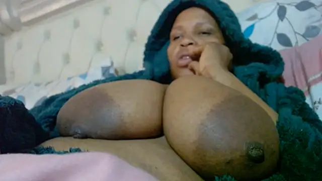 bubblendz1988 online show from July 2026 06:11:02 AM