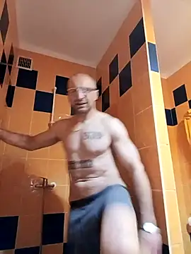 Snapshot of bobbuilder77pl chatting on February 2026 02:27:01 PM bobbuilder77pl online show from February 2026 02:27:01 PM