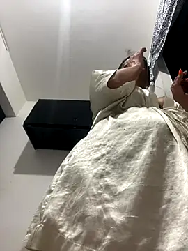 Lili  taylor online show from October 2025 03:29:02 AM