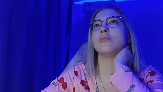 HotBrandyX online show from January 2026 11:15:02 AM