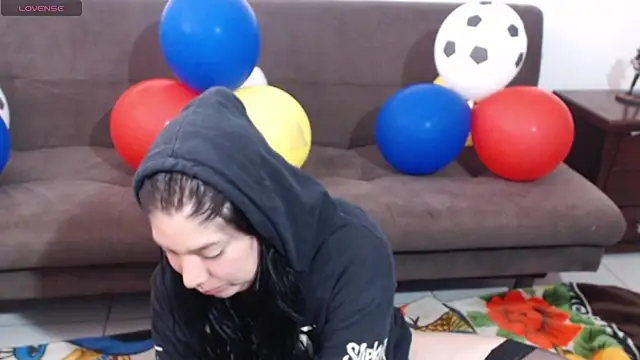 sharonnleon online show from July 2026 12:41:01 PM