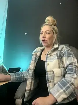 viktoria davis  online show from January 2026 11:53:01 PM