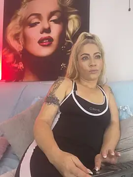 viktoria davis  online show from June 2026 12:32:02 AM