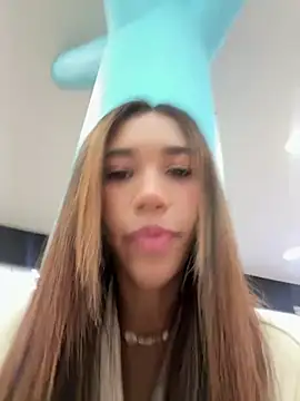 zoe storm online show from January 2025 07:37:01 PM