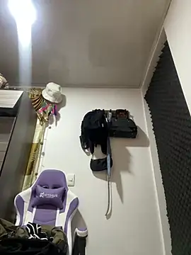 zoe storm online show from February 2025 01:42:01 AM