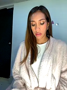 zoe storm online show from October 2025 12:32:01 AM