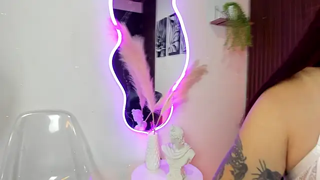 Snapshot of Georgina_caruso chatting on March 2025 08:10:01 PM Georgina caruso online show from March 2025 08:10:01 PM