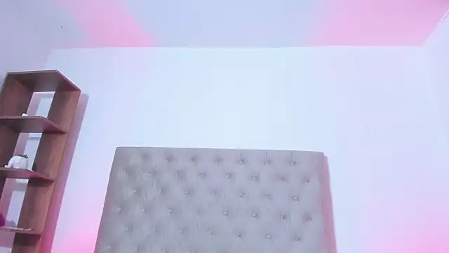 Dayana  Ospina online show from February 2025 11:11:02 PM