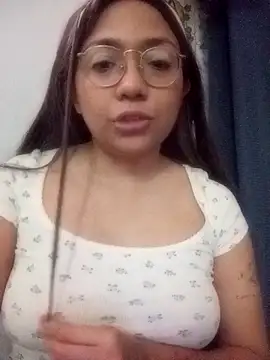 criscrispdv online show from April 2026 02:51:02 AM