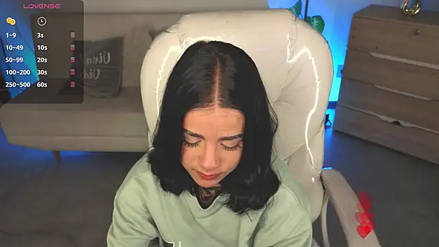 Nicole Foxx  online show from March 2026 08:35:02 PM