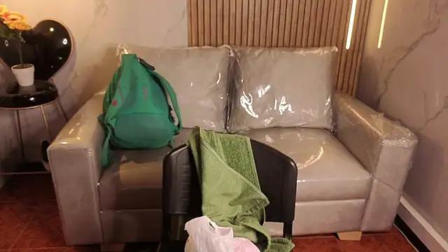 Kitten Cam online show from June 2026 01:14:01 AM