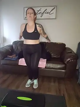 Snapshot of TattedMamaXOXO chatting on November 2025 06:30:01 PM TattedMamaXOXO online show from November 2025 06:30:01 PM