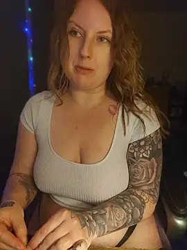 Snapshot of TattedMamaXOXO chatting on July 2026 02:48:02 AM TattedMamaXOXO online show from July 2026 02:48:02 AM