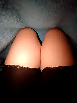 Ayochaa online show from February 2025 06:02:02 PM