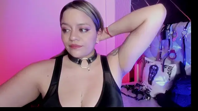 Snapshot of victoria__floyd chatting on September 2025 09:26:01 PM victoria floyd online show from September 2025 09:26:01 PM