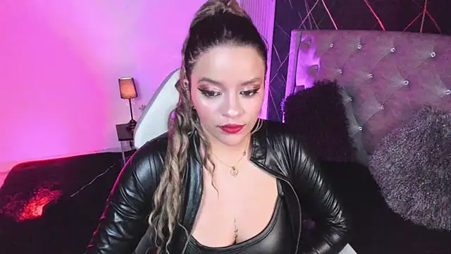 victoria  floyd online show from May 2026 11:02:02 PM