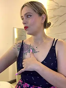 RayaCarr  online show from June 2026 01:17:02 PM