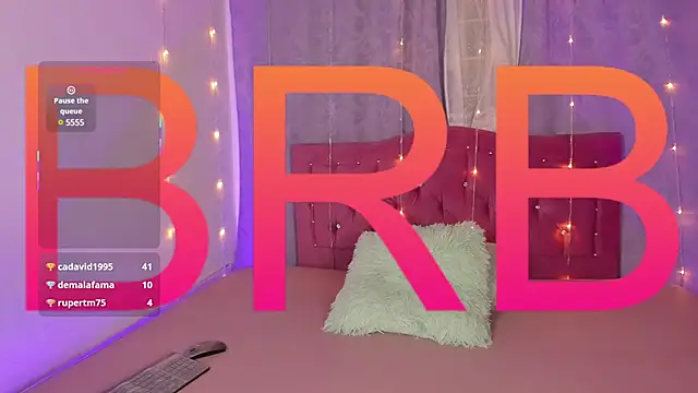 Snapshot of Lia_little18 chatting on February 2025 06:43:02 AM Lia little18 online show from February 2025 06:43:02 AM