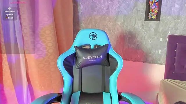 Snapshot of Lia_little18 chatting on February 2025 04:15:01 AM Lia little18 online show from February 2025 04:15:01 AM