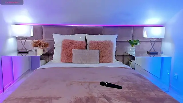 Snapshot of SusanBlair chatting on October 2025 01:28:01 PM SusanBlair online show from October 2025 01:28:01 PM