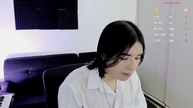 JordiWilld online show from May 2026 09:43:01 PM