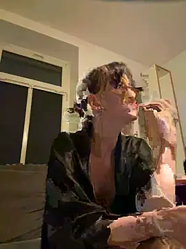 Ciara2004 online show from November 2025 04:38:01 PM