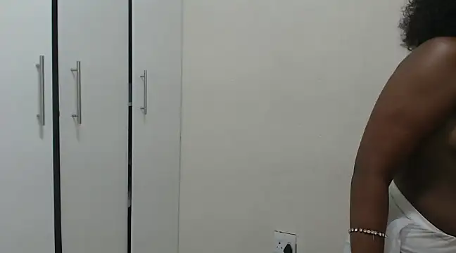 Spicey-CheekssX online show from January 2025 08:39:01 PM