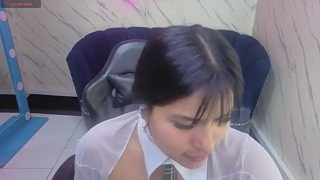 Paulette v online show from November 2025 01:01:02 PM