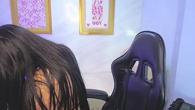 Paulette v online show from March 2026 01:11:01 PM