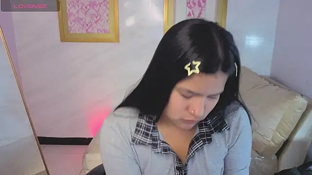 Paulette v online show from April 2026 01:12:02 PM