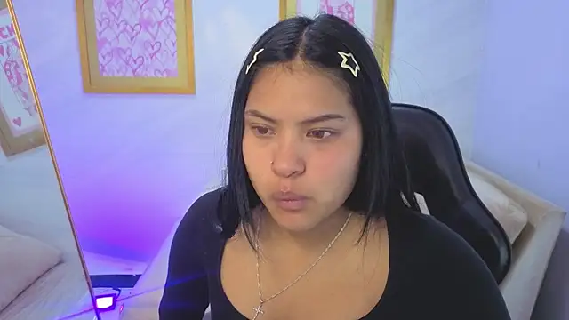 Paulette v online show from May 2026 01:06:01 PM