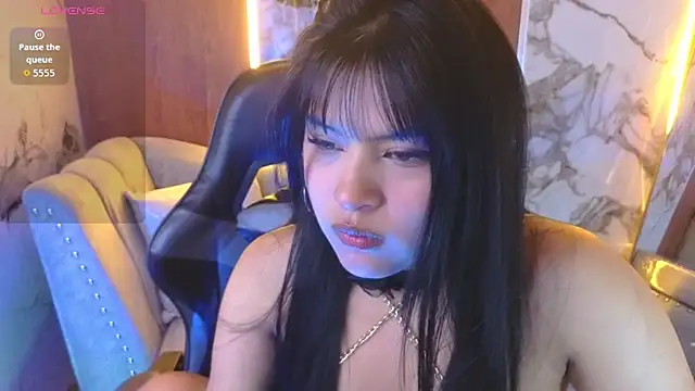 Paulette v online show from July 2026 02:13:01 PM